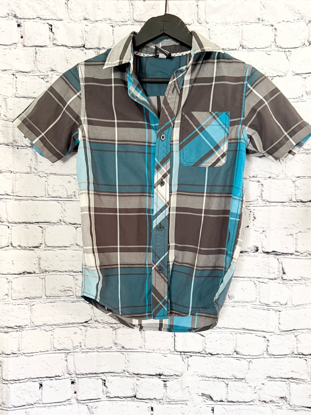 Tony Hawk. Boys button down. Size S